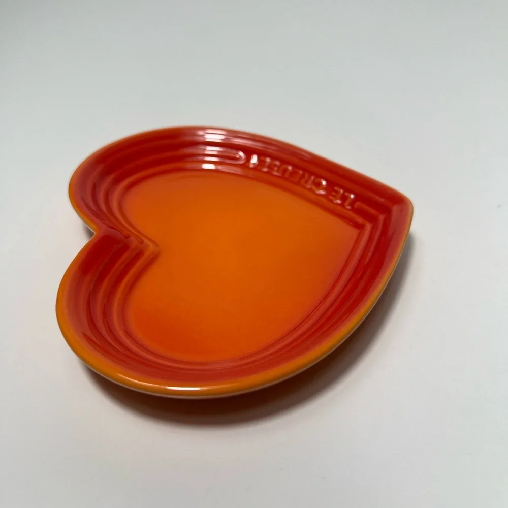 Le Creuset description add